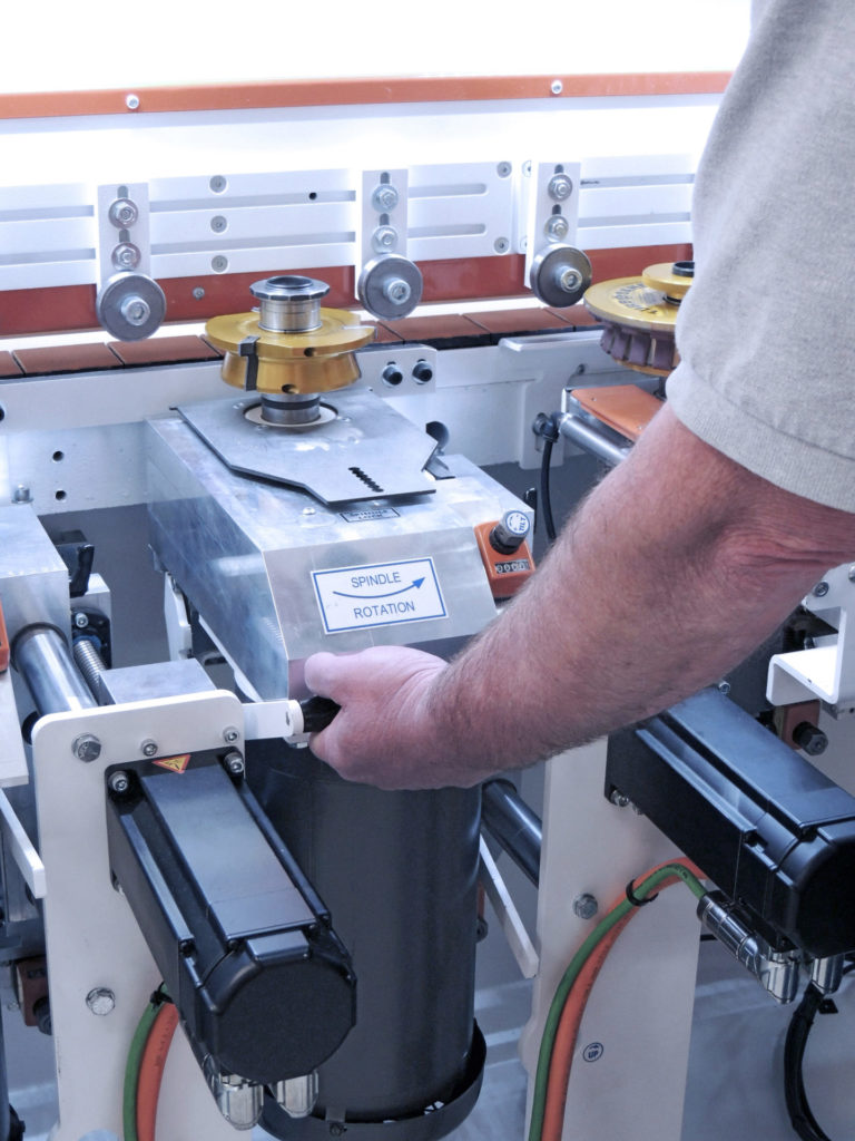 QUICK CHANGE SPINDLES Attachments Voorwood